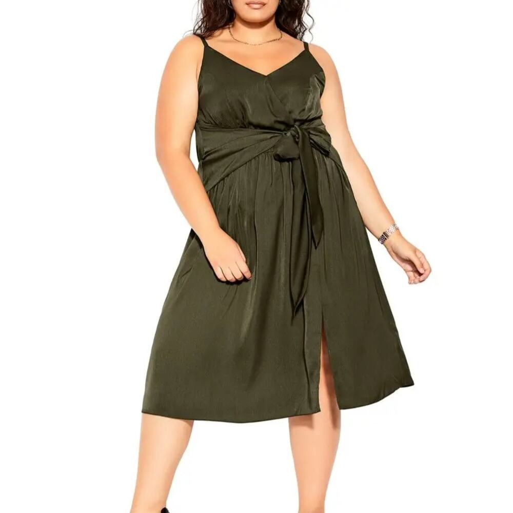 City Chic Ivy Green Dreaming Knotted Faux Wrap Dress NWT Size Medium 18